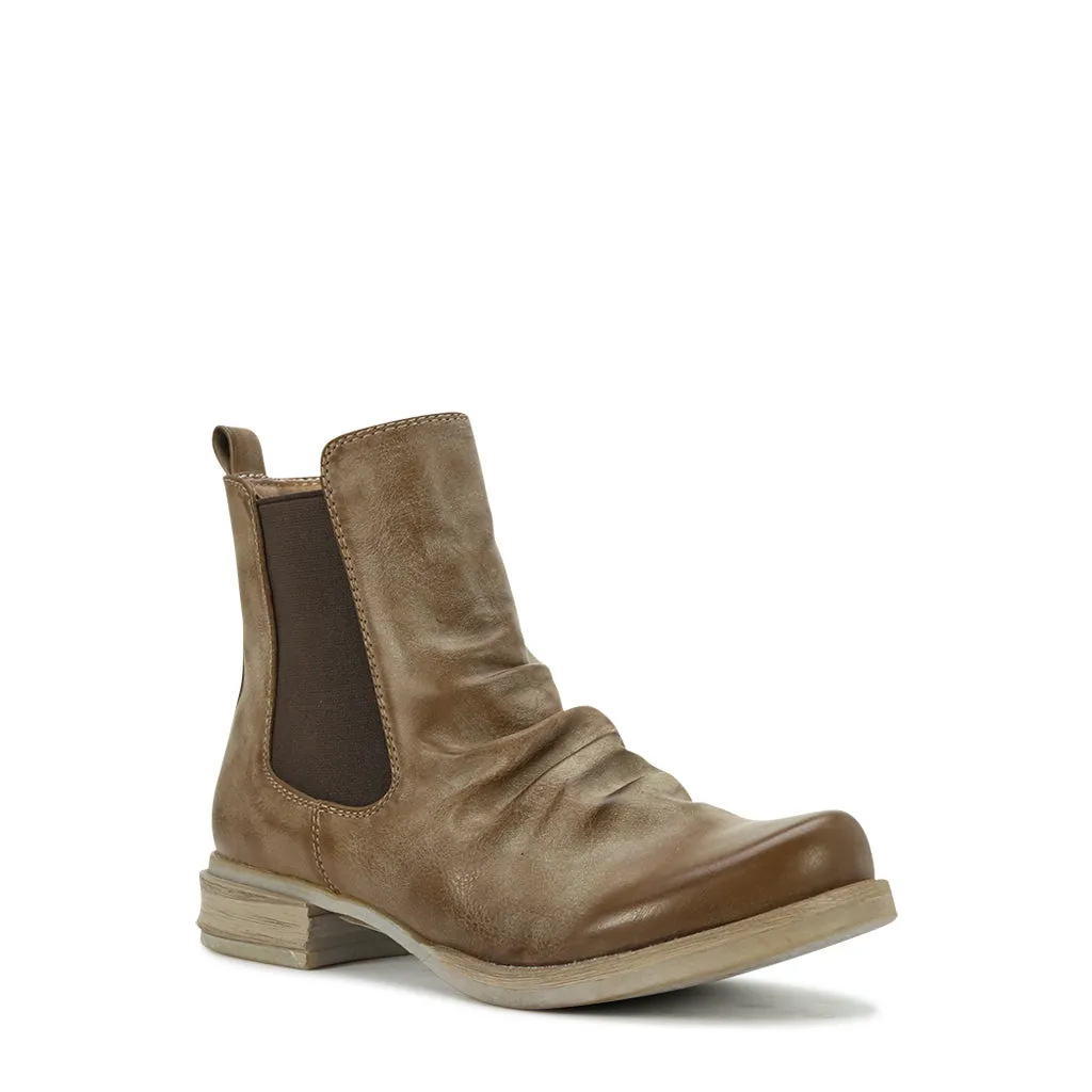 CORO1 VEGAN CHELSEA ANKLE BOOTS